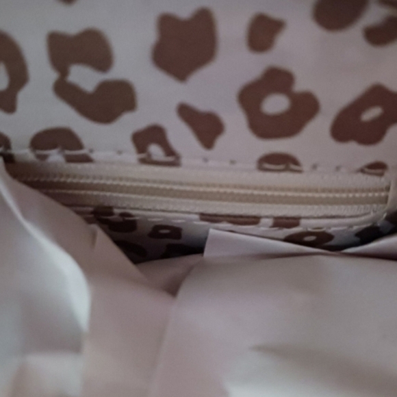 Blush Straw Doctor Satchel MSRP $60 - Picture 9 of 12